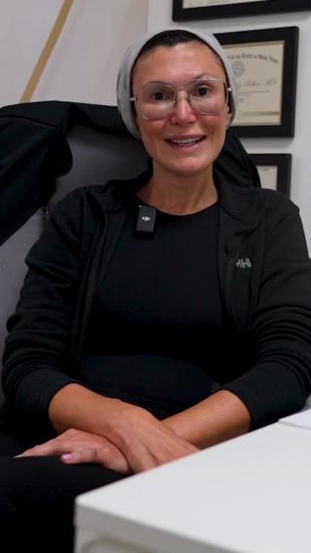 Moms, it’s time to focus on YOU! 💖

As a mom, Dr. Karlinsky knows how important it is to feel confi