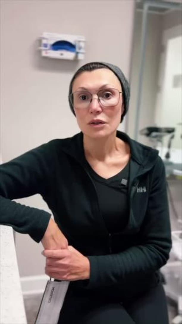 Curious about when your stitches dissolve after breast augmentation? 👙

Dr. Karlinsky explains ever