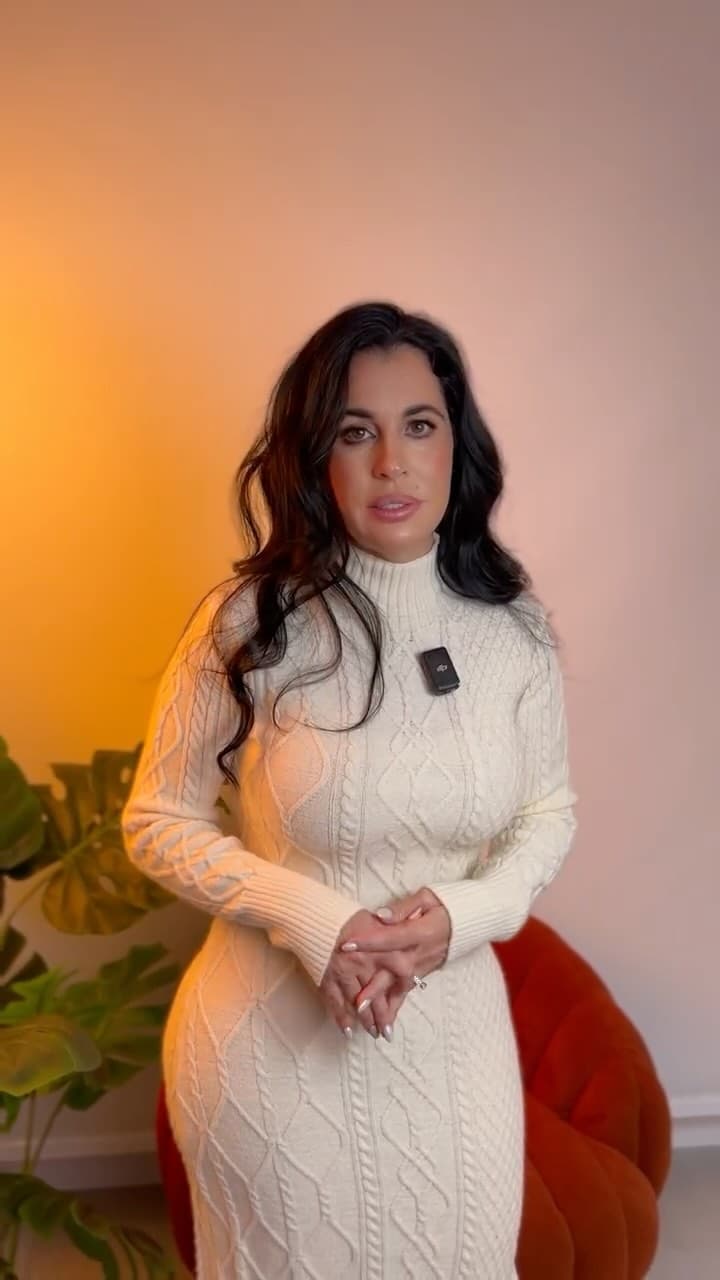 Cómo se verán las incisiones de un levantamiento de senos o de una reducción de senos?

If you have 