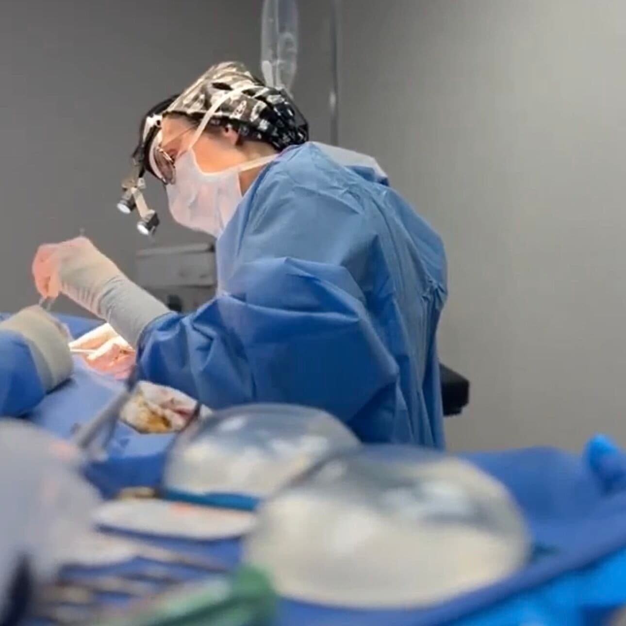 🔹Behind every transformation there's a skilled hand dedicated to delivering natural, beautiful resu