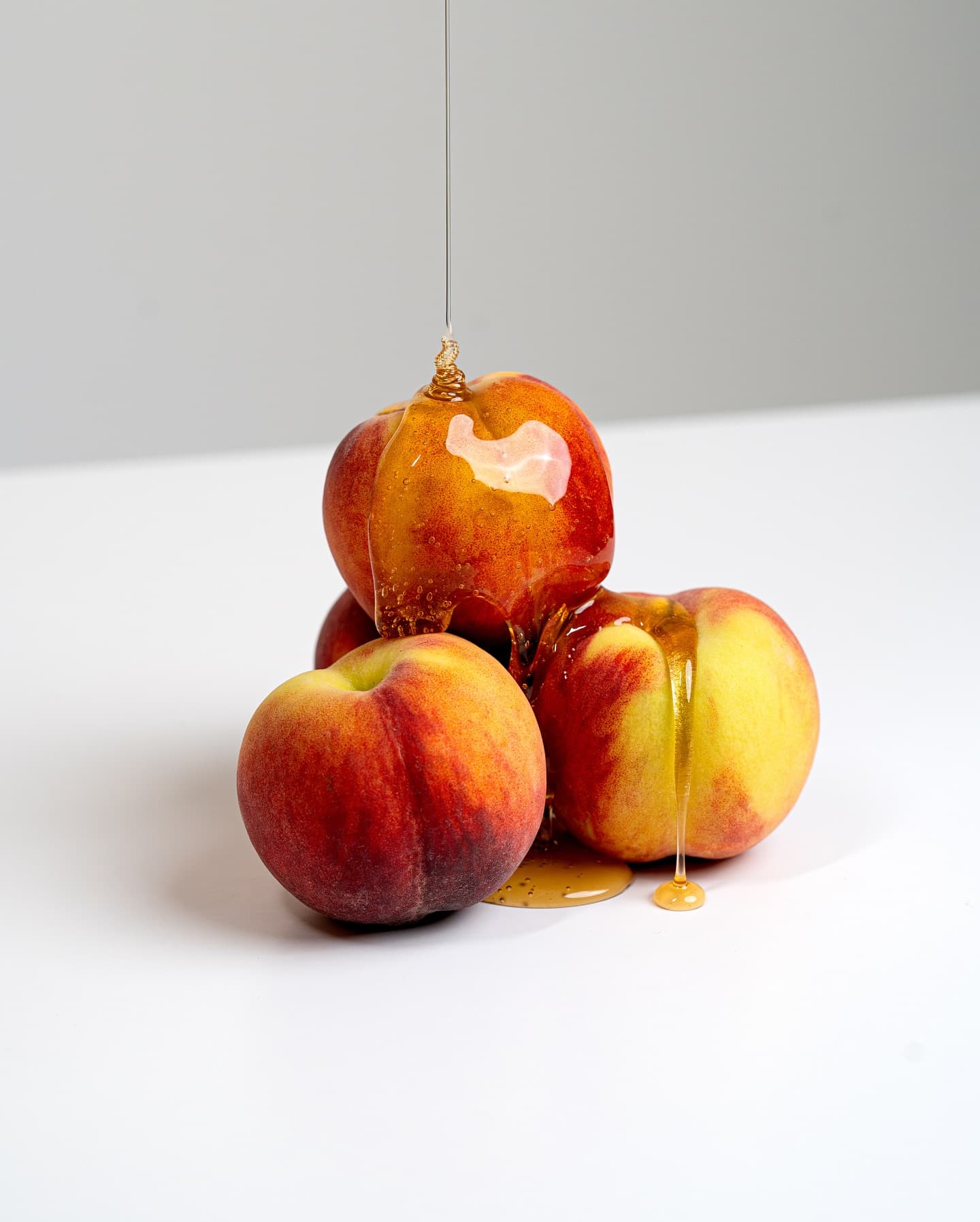 🍑🍯 Golden, juicy, and sculpted just right—
because why settle for basic when you can be peachy and