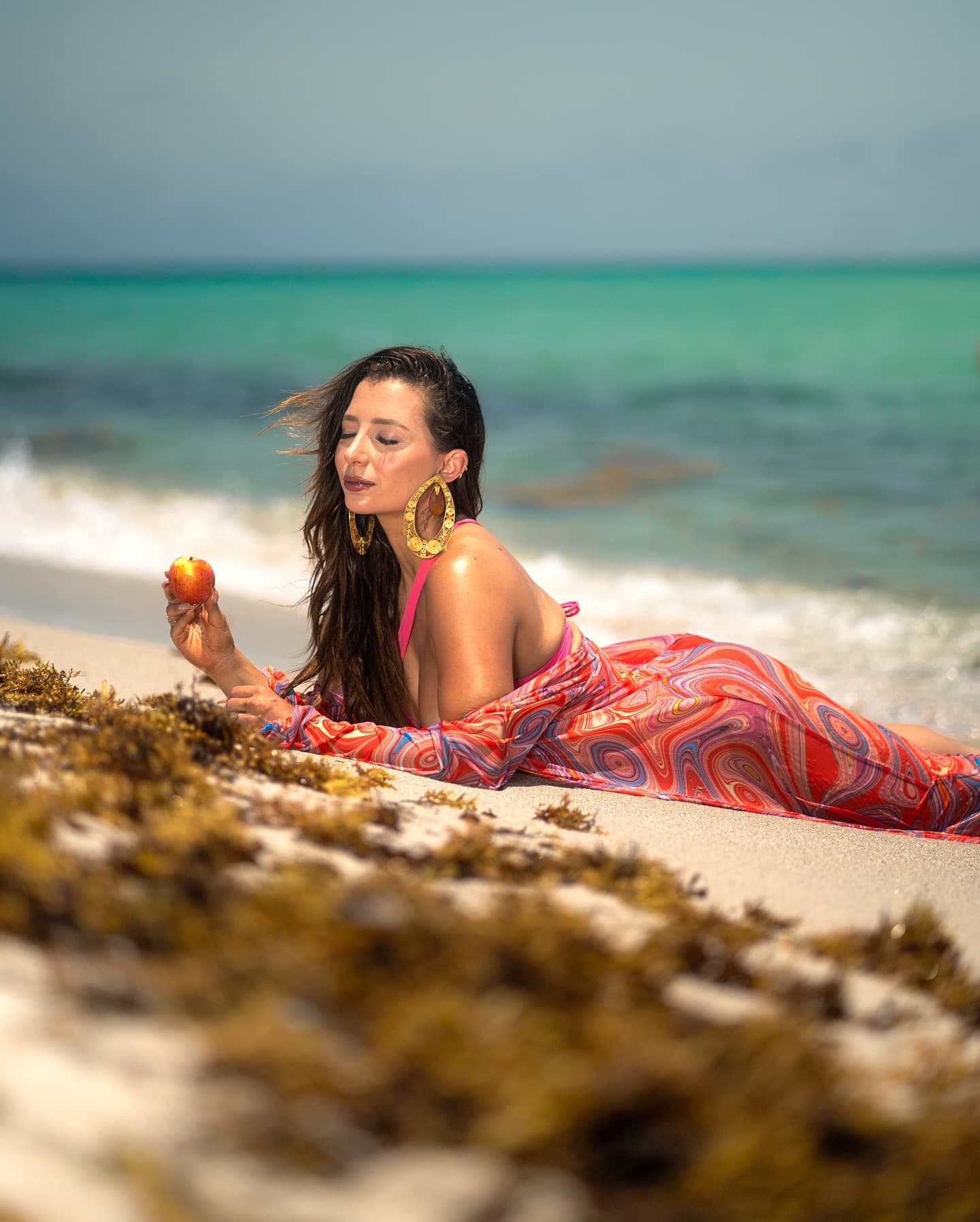 Skin kissed by the sun and body that feels like your own masterpiece @alluringplasticsurgery 🌴

#Be