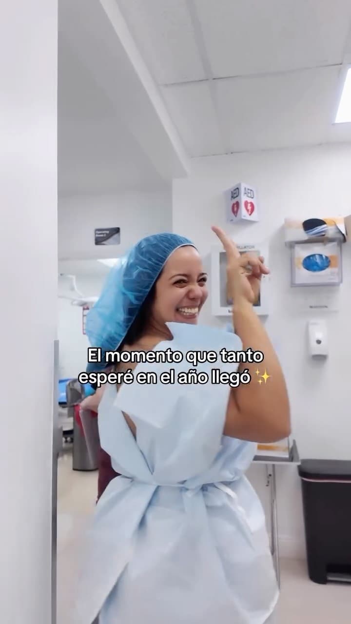 Finally… the moment she has been waiting for all year is here. ✨👉🏼 Walking into the OR with so man